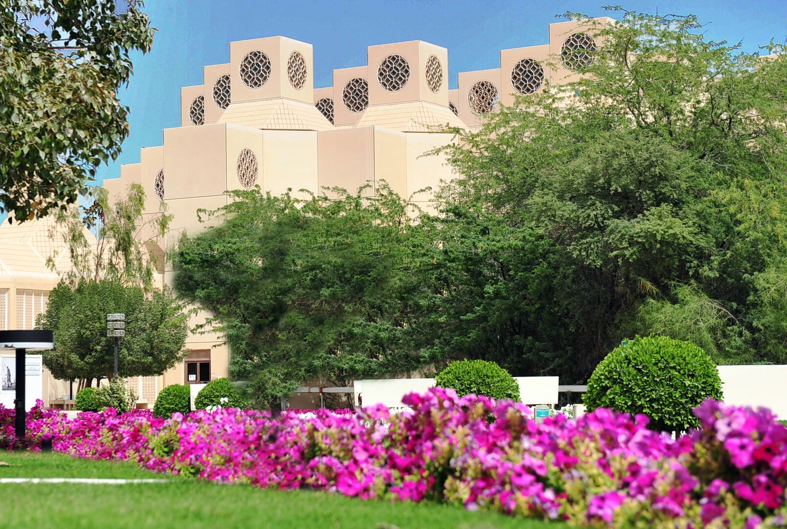 Admissions and Enrollment | Qatar University - Image3